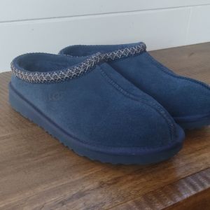 UGG blue slippers size 6